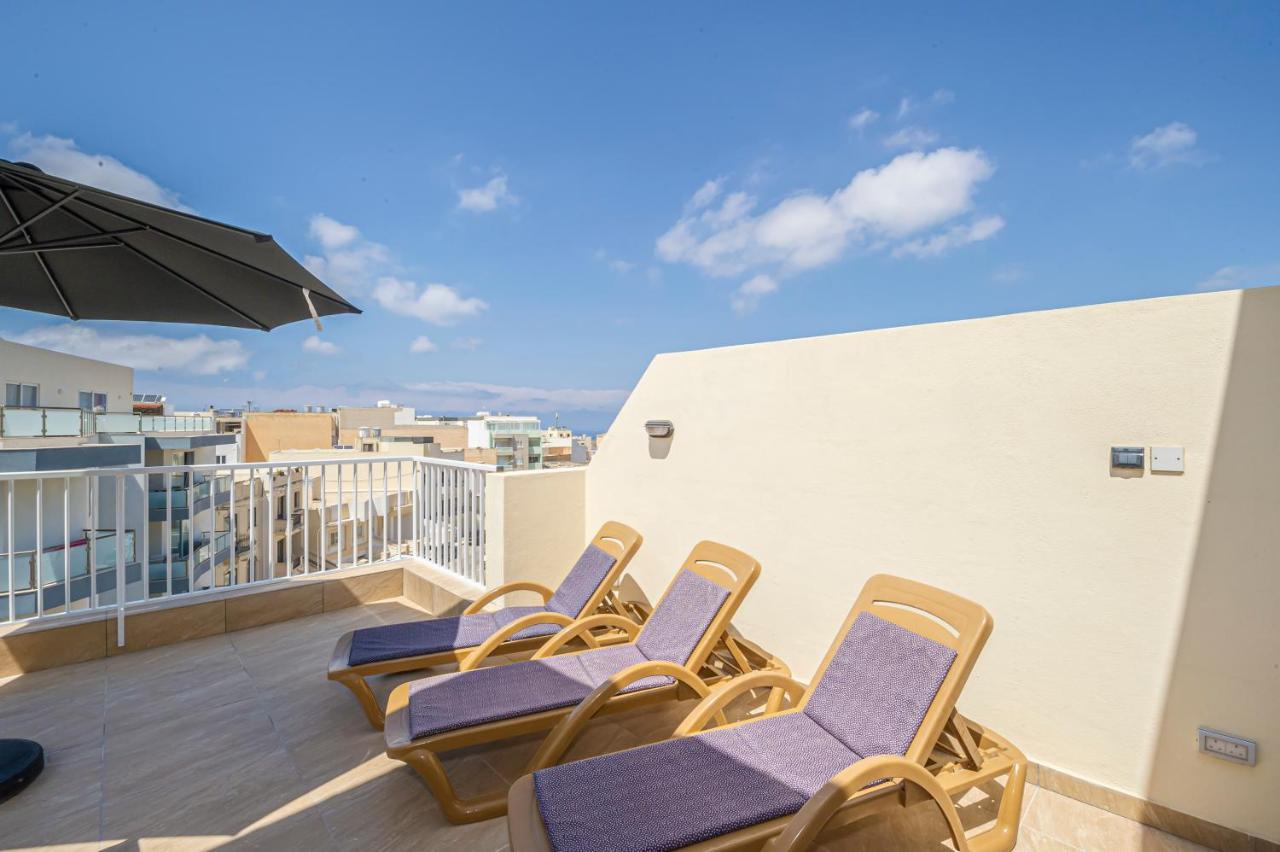 Summer Breeze Penthouse With Private Hot Tub & Terrace With Panoramic Views, By Getawaysmalta Mellieha Exterior photo